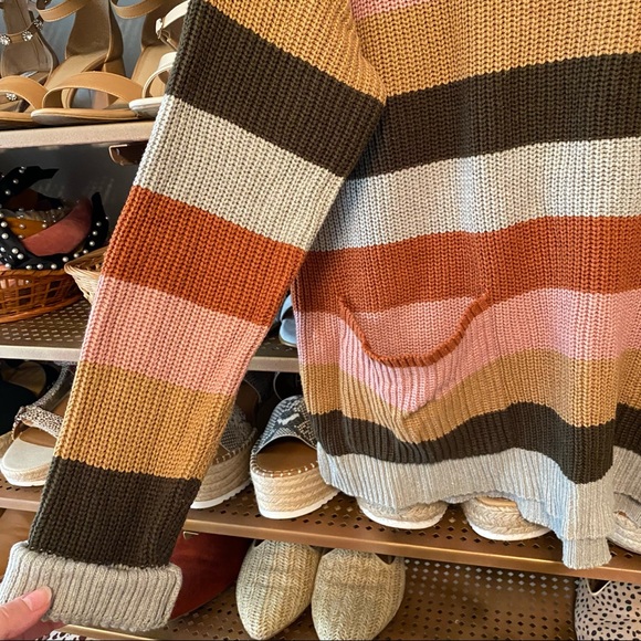Fall Striped Sweater with Pcokets - Picture 4 of 7